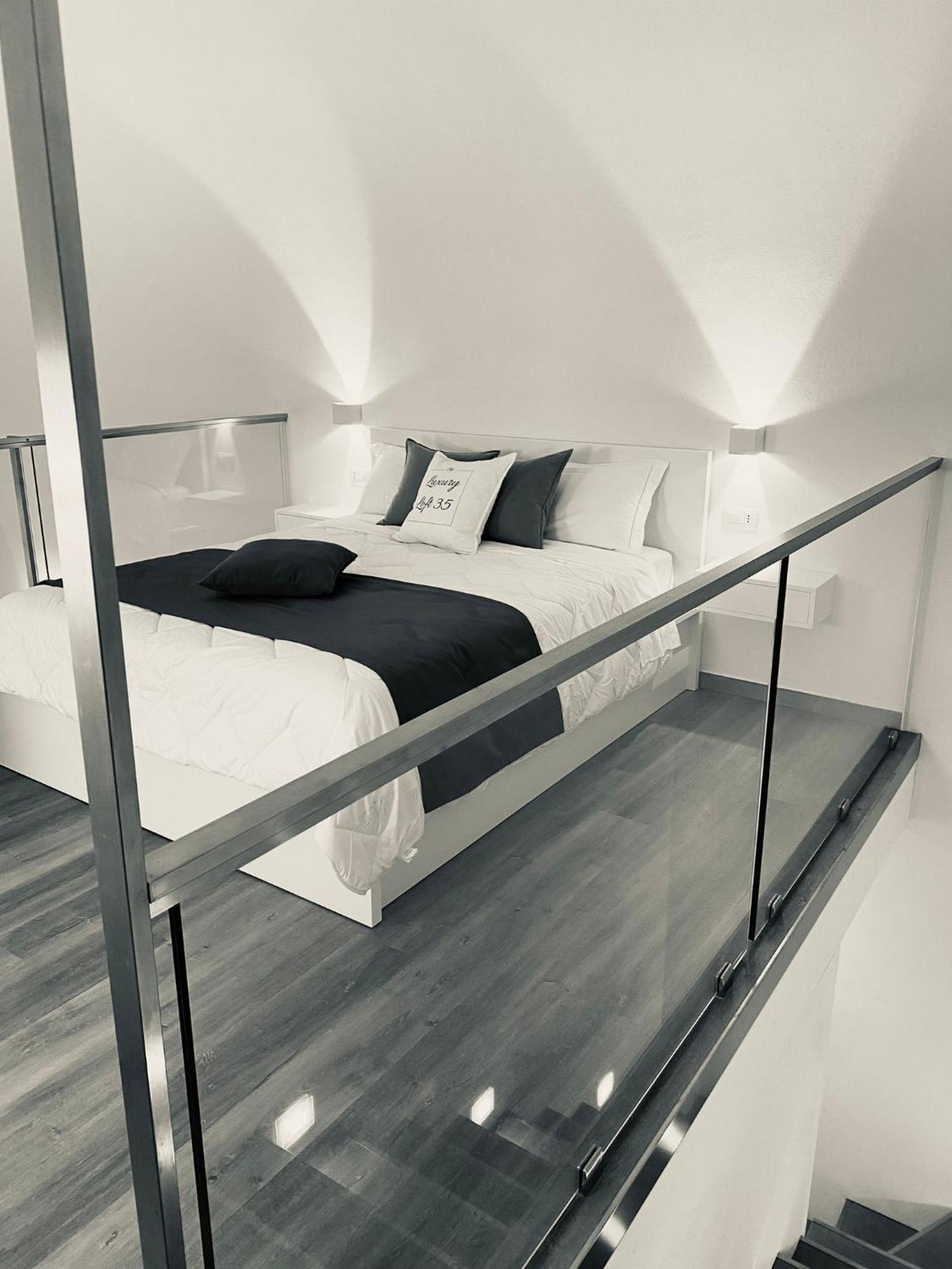 Luxury Loft 35 Hotel Cagliari Bagian luar foto